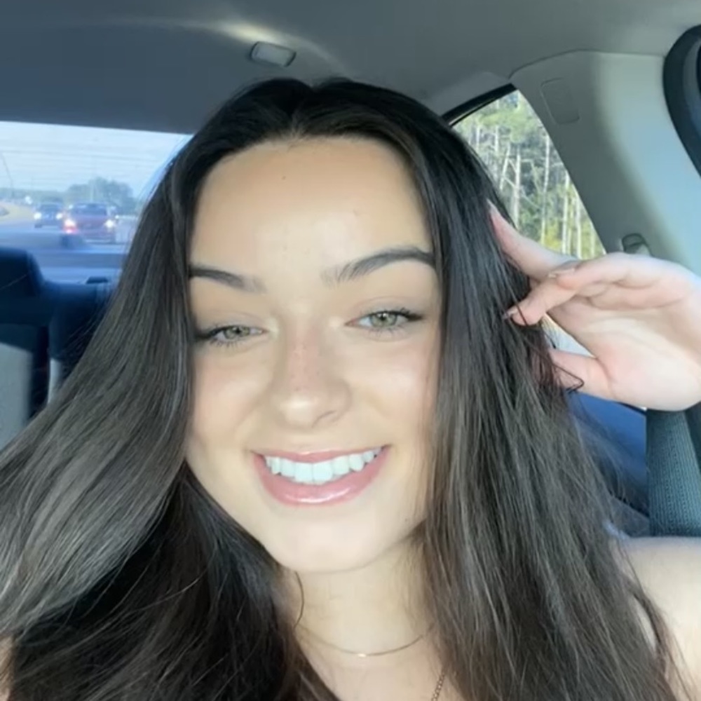 Meet your Posher, Isabella